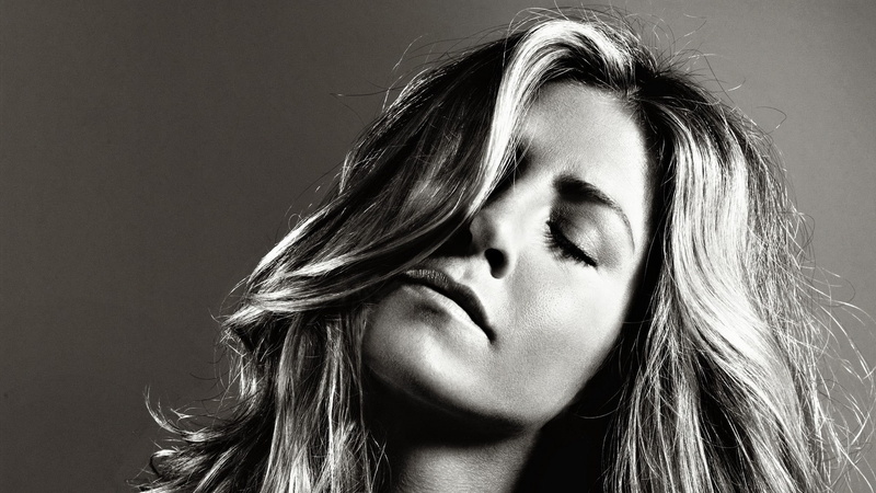 one person, actress, long hair, beautiful woman, eyes closed, aggression, young adult, sadness, close-up, Jennifer Aniston, studio shot, closeup, teenager
