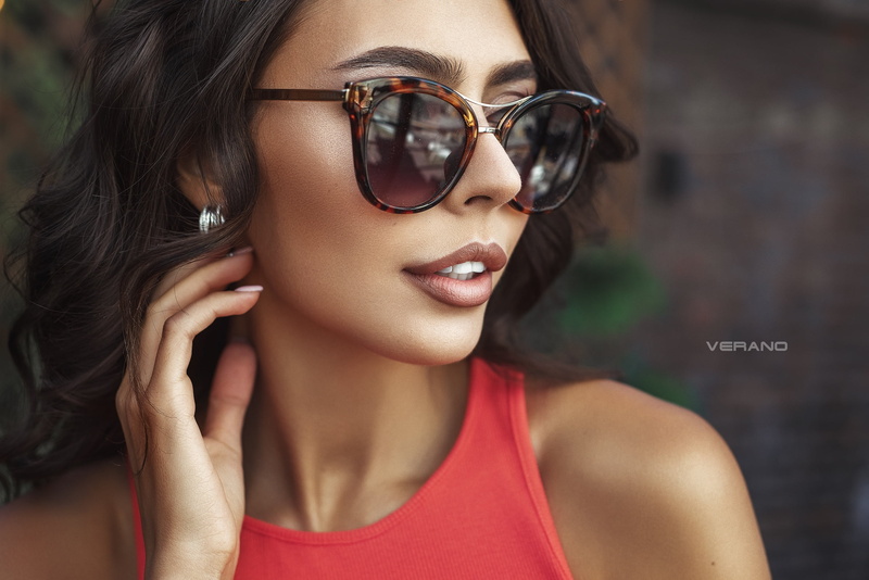 beauty, smiling, young women, beautiful woman, 1080P, real people, close-up, sunglasses, hairstyle, portrait, young adult, lifestyles, women, front view