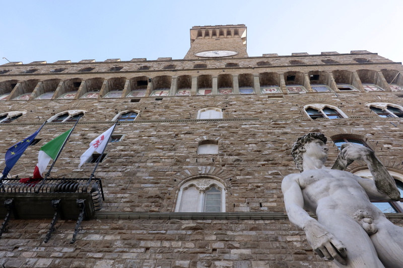 low angle view, male likeness, art and craft, 5K, travel destinations, sky, ancient, outdoors, architecture, history, human representation, the past, statue