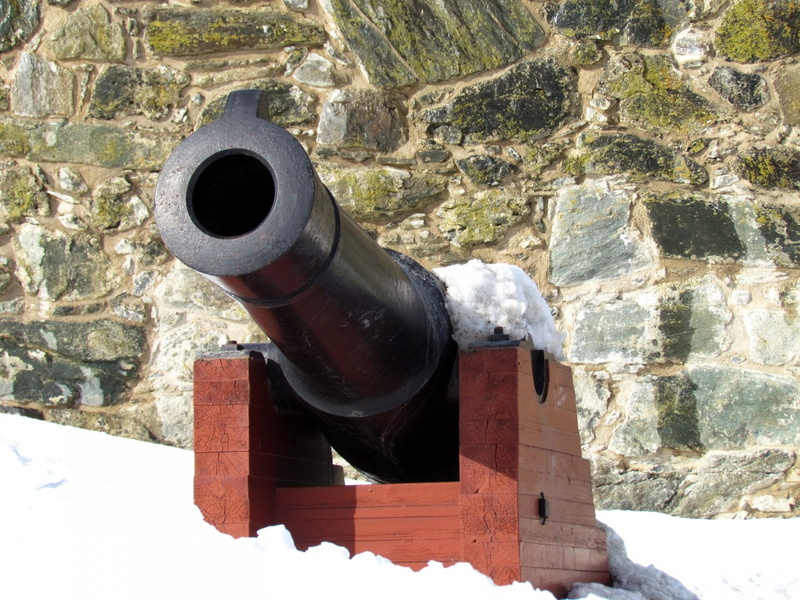 building exterior, barrel, battle, union, armed, south, rock - object, no people, offensive, solid, military, conflict, cold temperature, protection, stone wall
