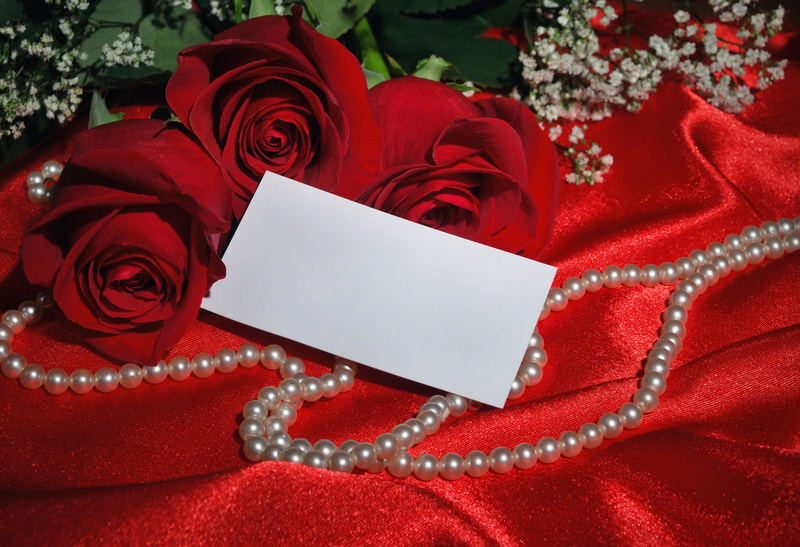 wedding, textile, macro, white, heart, gift, beside, postcard, event, flower, rose - flower, luxury, silk, satin, feelings, beauty in nature, necklace