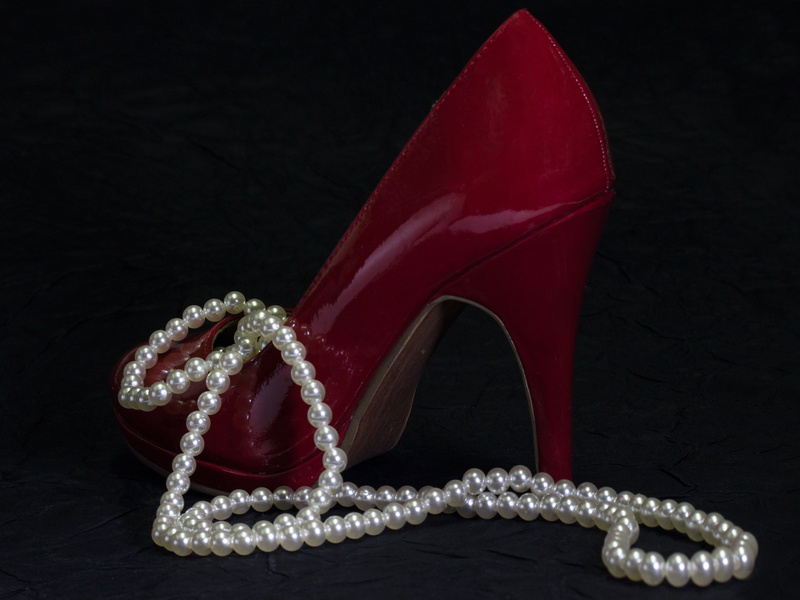indoors, white, women, womenswear, jewelry, necklace, glamour, personal Accessory, womens shoes, studio shot, ornate, stiletto, unpaired, expense, red