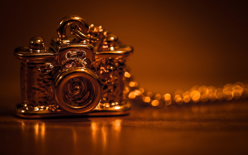background, decoration, HD, the necklace, close-up, container, studio shot, the camera, elegance, selective focus, luxury, pendant, selective