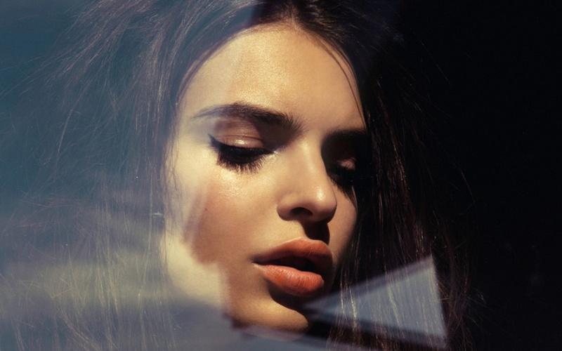 young adult, hairstyle, portrait, one person, teenager, indoors, model, hair, Emily Ratajkowski, women, face, body part, beauty, human body part, looking