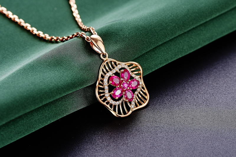 jewelry, no people, necklace, luxury, precious gem, gold, 2K, fashion, colored, floral pattern, diamond - gemstone, single object, studio shot, indoors