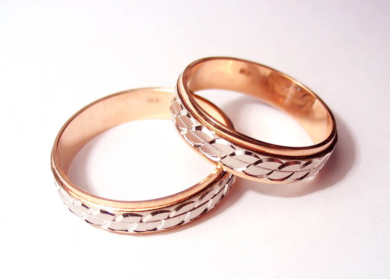 wealth, gold, cut out, isolated, brown, metal, fashion, 2K, pair, decoration, luxury, wedding ring, platinum, engagement ring, event, diamond - gemstone