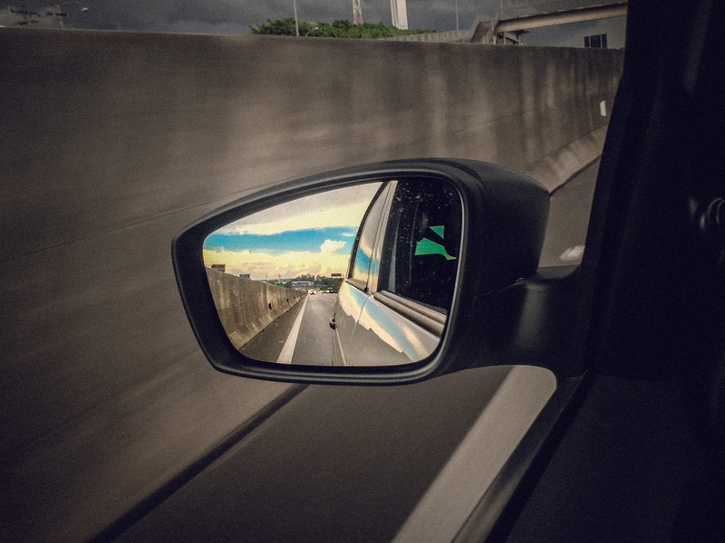 car, transportation, motion, on the move, mirror, road, transparent, mode of transportation, rearview mirrow, 2K, road trip, travel, side-view mirror