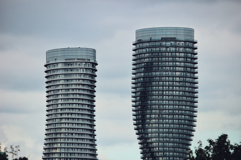 canon, absolute world, travel destinations, architecture, 5K, canada, outdoors, bldg, twist, tower, noon, hdr, grey skies, low angle view, rain, skyscraper