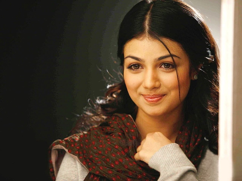 Ayesha Takia, women, Bollywood, actress, scarf, smiling, 720P, brunette