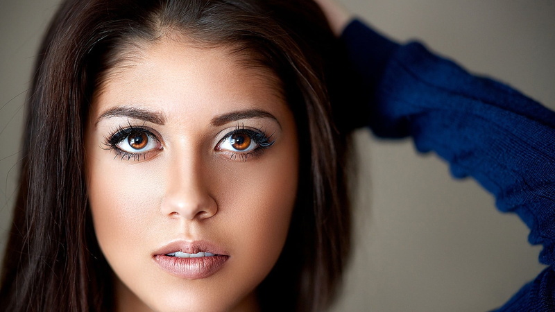brown eyes, brunette, 1080P, beautiful woman, close-up, long hair, body part, beautiful people, headshot, looking at viewer, depth of field, Tod Hare