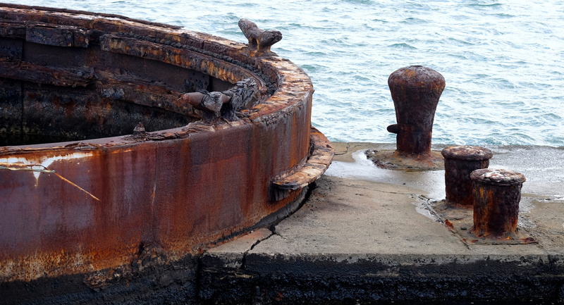couch, walkway, day, deterioration, water, banister, ship, sea, rusty, mode of transportation, uss arizona, 4K, abandoned, cushion, no people, nature