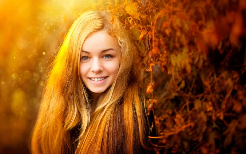 portrait, beautiful people, looking at camera, human face, outdoors, blond hair, hair, beauty, hot girl image 1920x1200, long hair, smiling, yellow, 1080P