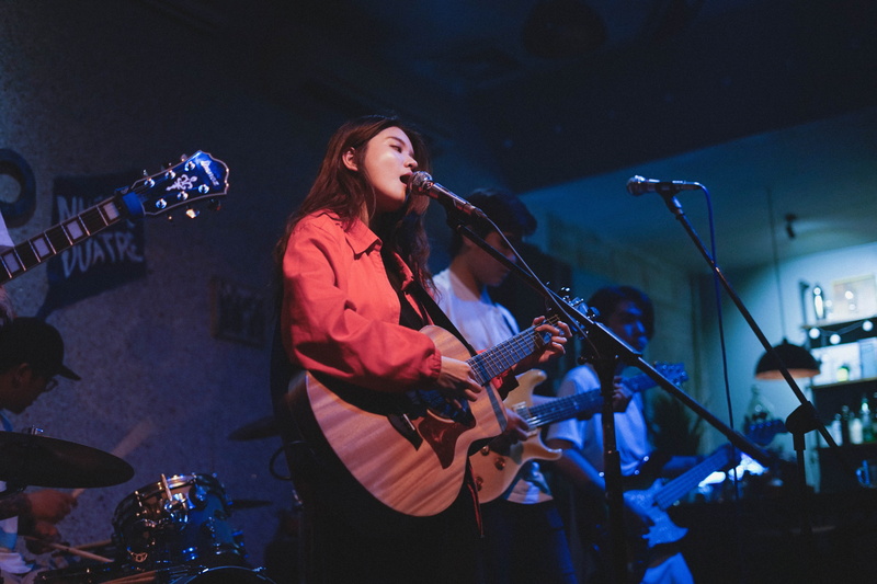 night, nightlife, performance group, light, lighting equipment, band, plucking an instrument, stage - performance space, 5K, musical equipment, city, playing