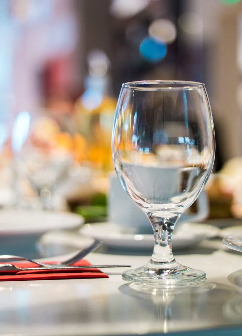 glass, business, clear, restaurant, refreshment, no people, food and drink, transparent, blurry, table, focus on foreground, wineglass, still life, close-up