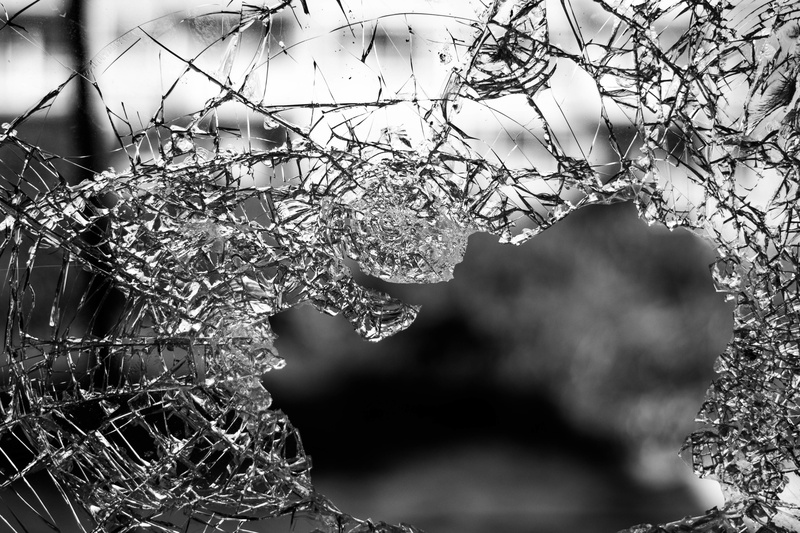 close-up, accident, shatter, vulnerability, cold temperature, broken, frozen, 4K, icicle, shattered, smashed, fragility, smash, complexity, ice, hole