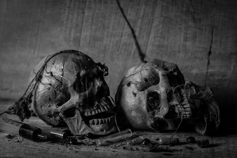 die, drug, wood - material, focus on foreground, overdose, dark, representation, death, creativity, fear, bone, food and drink, 2K, skull, still life