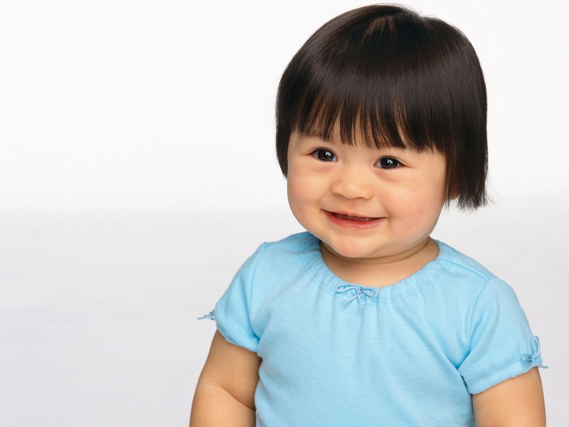 brown eyes, short hair, simple background, 1080P, baby, black hair, brunette