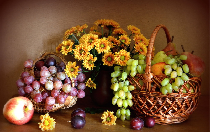 food and drink, container, wellbeing, fruit, plant, no people, variation, flowers, table, pear, apple - fruit, freshness, grape, food, flowering plant