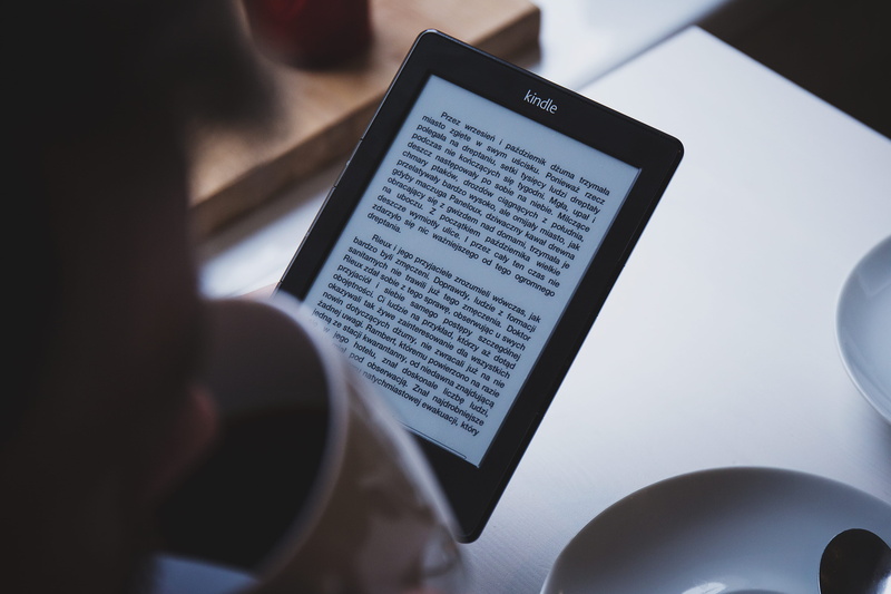 amazon, reader, modern, book, wireless technology, turned, indoors, human body part, black, one person, computer network, computer, liquid-crystal display