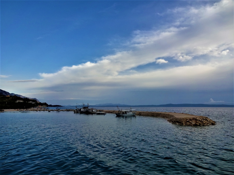 rippled, croatia, tranquil scene, reptile, idyllic, non-urban scene, day, lode, no people, heaven, leto, beauty in nature, tranquility, outdoors, break