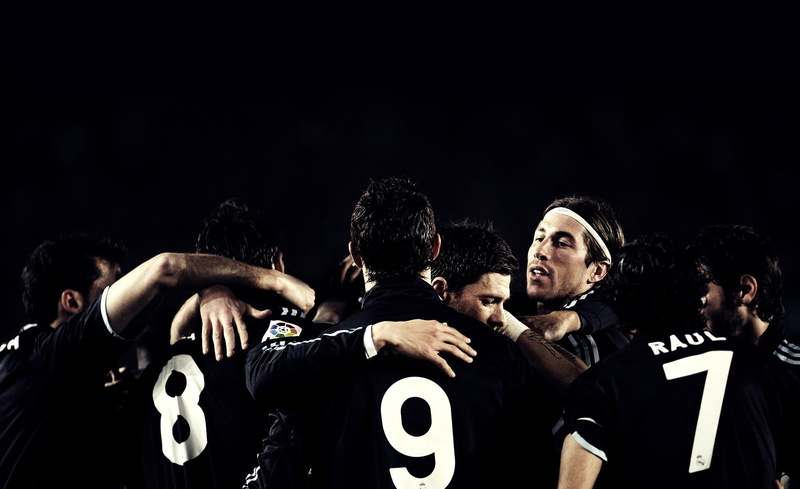 black background, mid adult men, 1080P, looking, defeat, sport, group of people, mid adult, night, Sports, match - sport, number, real people, men, males