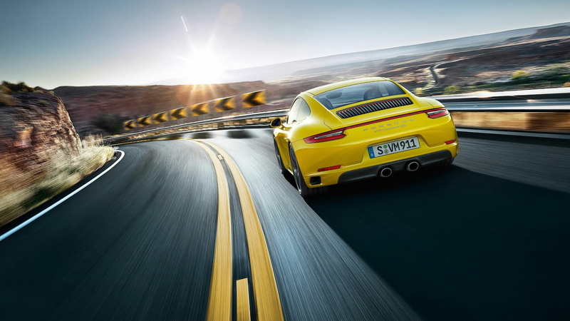 porshe, 1080P, transportation, city, car, on the move, blurred motion, architecture, multiple lane highway, yellow, outdoors, v8, sign, motor vehicle