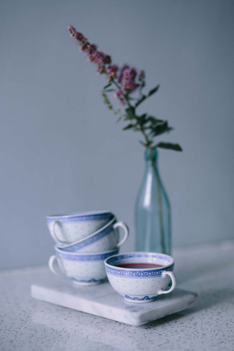 close-up, container, decoration, cup of tea, cookie, flower head, refreshment, cup, plant, vase, Tee, food and drink, nature, freshness, arrangement, crockery