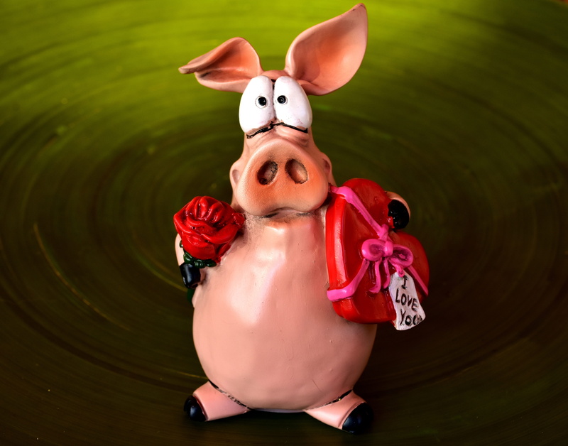 piglet, figure, costume, pink, fun, celebration, easter bunny, figurine, disguise, animal themes, mammal, photo, sweet, mask - disguise, ceramic, decorative