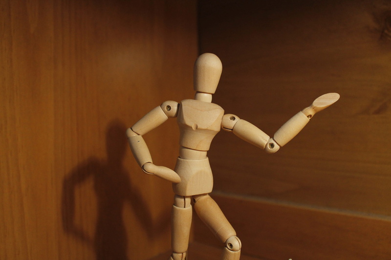 figurine, wood - material, shadow, human, woden, robot, technology, human representation, no people, art and craft, male likeness, brown, Mannequin, doll