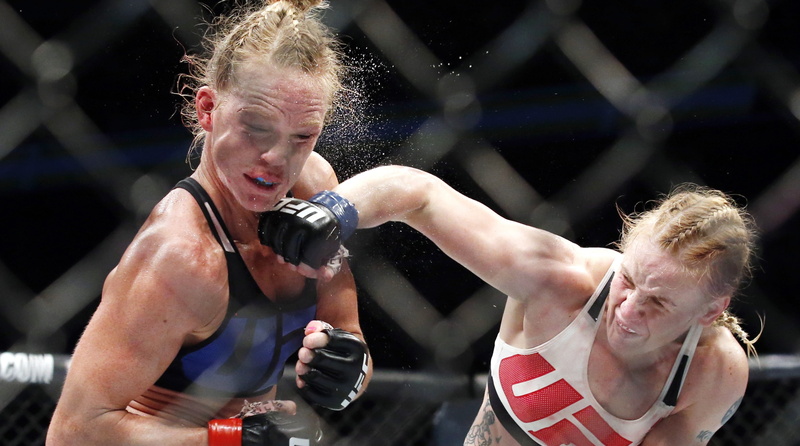 Sacrifice, UFC, MMA, stroke, technique, pain, 2K, Holly Holm, Valentina Shevchenko, female, Mixed Martial Arts