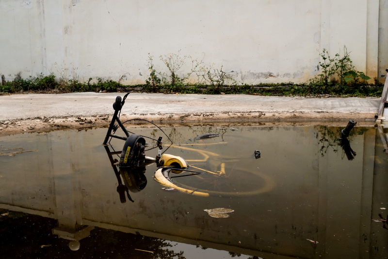 water, day, construction industry, 5K, built structure, reflection, outdoors, dirt, transportation, abandoned, wall - building feature, tianhe software park