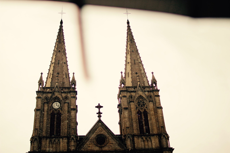 building exterior, sacred heart cathedral, guangzhou shi, architecture, building, no people, low angle view, belief, gothic style, sky, nature, 5K, day