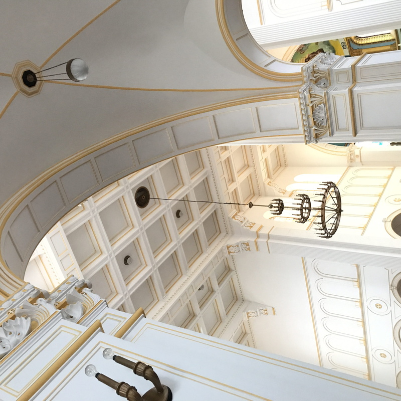 ornate, outdoors, built structure, corridor, skylight, day, banister, low angle view, arched, handrail, water, 2K, housing, flooring, text, wei xiao ru jia shang wu jiu dian （ fei cheng lu ）