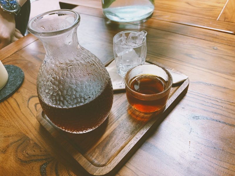 alcohol, furniture, wood, refreshment, coffee, beer glass, food, jar, jug, drinking glass, food and drink, tea, beverage, cup, sake, high angle view, 4K