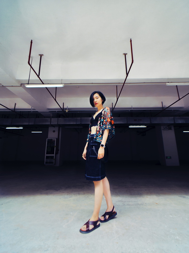 young adult, street snap, 4K, women, casual clothing, lifestyles, iphonegraphy, one person, portrait, beautiful woman, model, girl, china, leisure activity