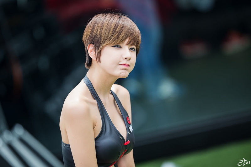 focus on foreground, 720P, portrait, beauty, Asian, exercising, women, waist up, real people, young adult, Ryu Ji Hye, beautiful woman, model, lifestyles