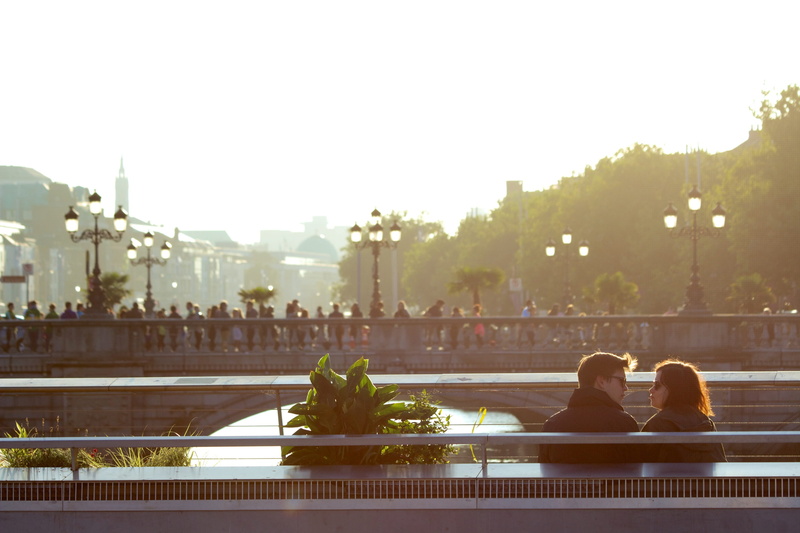 boyfriend, evening, happiness, lifestyles, urban Scene, urban, adult, women, girlfriend, woman, building exterior, bonding, man, lovers, 2K, leisure activity