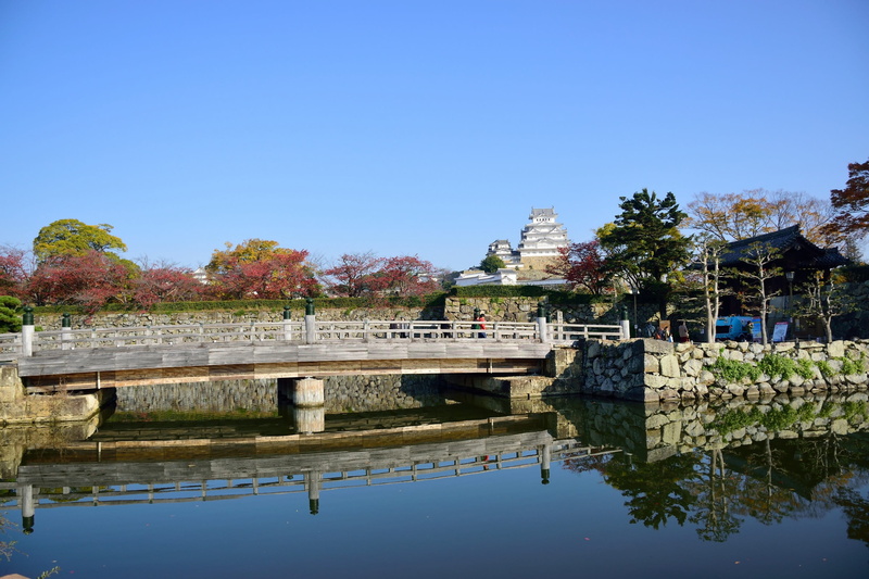 building, himeji, water, travel destinations, japan, asia, 2K, heritage, architecture, blue, clear sky, day, outdoors, tree, tourism, travel, nature, reflection
