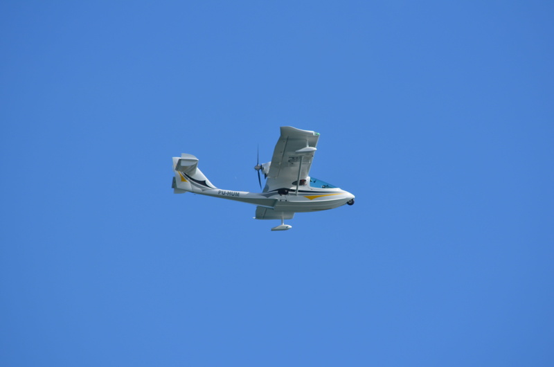 fly, low angle view, transportation, mid-air, mode of transportation, Sky, copy space, air, travel, clear sky, on the move, flying, 4K, single object