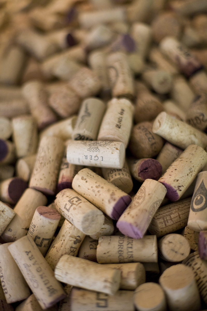 plugin, wine, alcohol, 4K, refreshment, wine cork, backgrounds, choice, drink, drinking, close-up, high angle view, food and drink, full frame, no people
