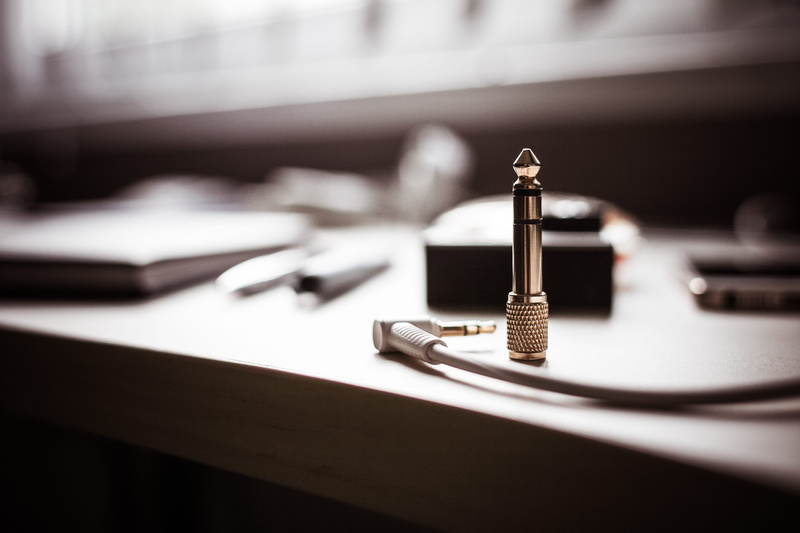 4K, jack, microphone, sound recording equipment, indoors, desk, still life, arts culture and entertainment, music, focus on foreground, turntable, metal