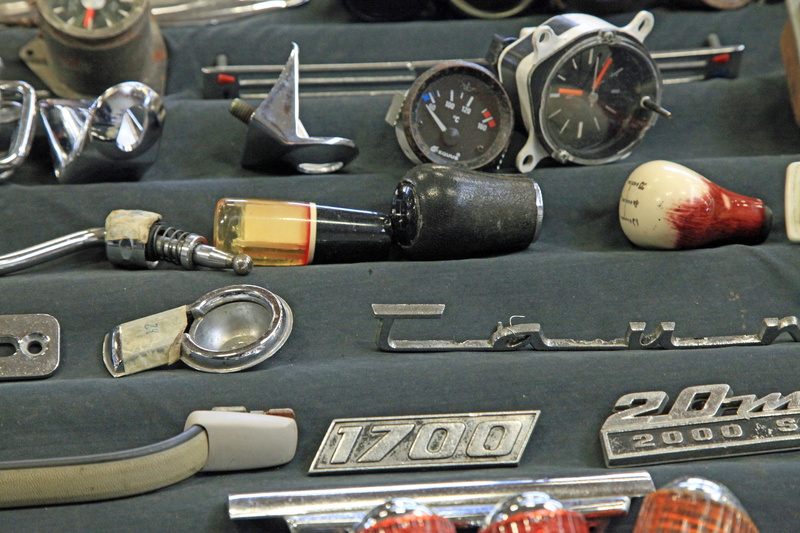 auto, variation, equipment, close-up, choice, vehicle, day, oldtimer, control panel, still life, auto parts, spare parts, metal, indoors, assorted, retro styled