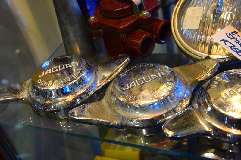 shiny, close-up, ingot, 5K, for sale, metal, display case, abundance, no people, business, focus on foreground, finance and economy, still life, finance