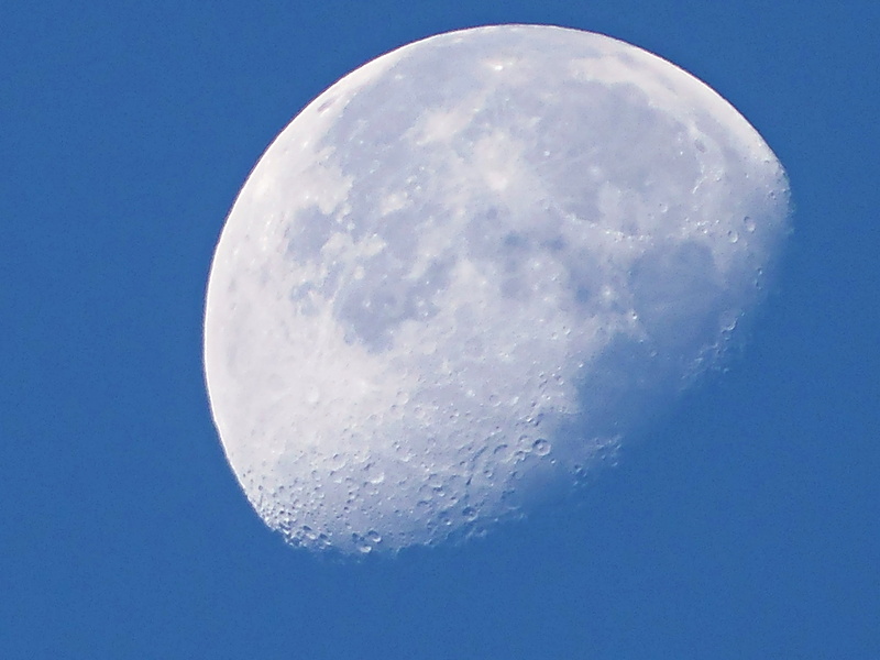 sky, daytime moon, beauty, circle, geometric shape, outdoors, moon surface, planetary moon, moon, clear sky, 4K, white color, nature, scenics - nature