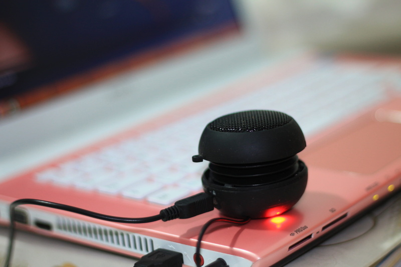 audio, record, close-up, equipment, arts culture and entertainment, device, indoors, audio equipment, computer, focus on foreground, music, notebook, no people