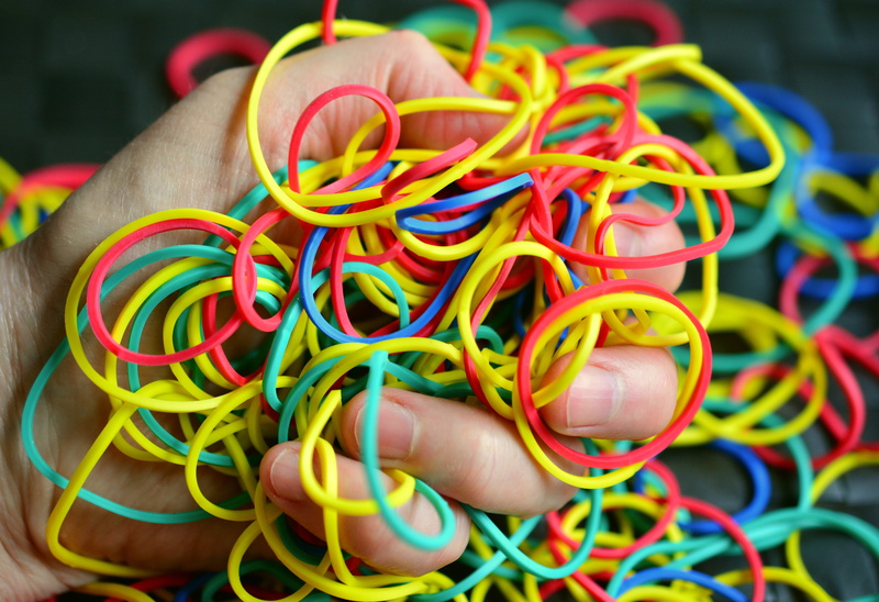Touch, annular, table, day, bracelet, detail, close-up, a handful of, ring, complexity, colorful, budget, keep together, Rubber, rubber rings, person, 5K