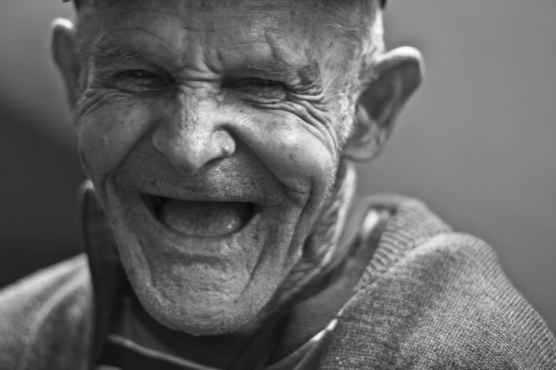 elderly, looking at camera, adult, smile, close-up, senior adult, old, emotion, smiling, elder, gray hair, human face, happy, portrait, indoors, happiness