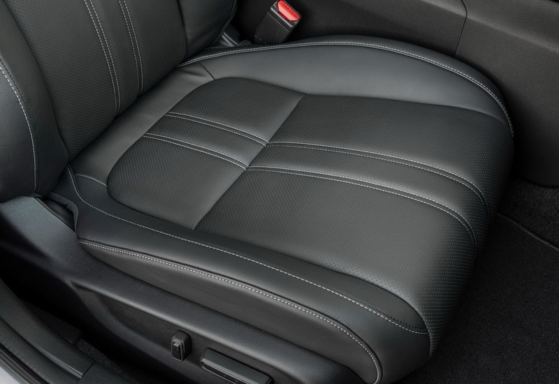 honda, high angle view, one person, indoors, land vehicle, leather, travel, road trip, 720P, car, close-up, seat belt, seat, luxury, journey, mode of transportation
