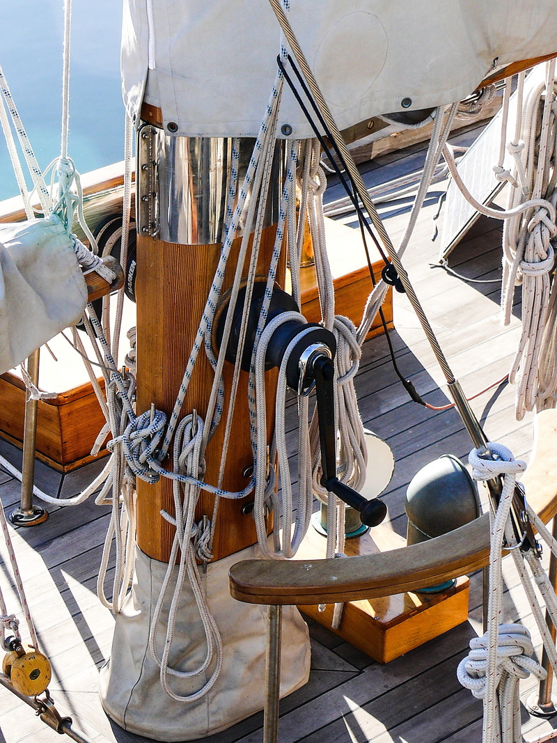 nature, luxury, mode of transportation, boat deck, no people, navigation, 2K, ship, wood, sailboat, maritime, halyard, former, pulleys, rigging, strings