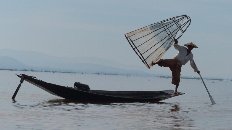 foot, lake inle, fishing industry, side view, sea, rowboat, fisherman, edge, nature, outdoors, 4K, nautical vessel, adult, oar, day, hat, one, occupation